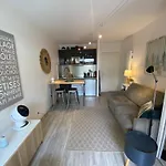 C208 Avec Terrasse Proche Apartment