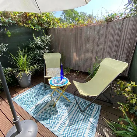 C208 Avec Terrasse Proche *