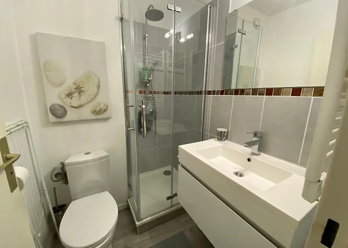 Apartment C208 Avec Terrasse Proche *